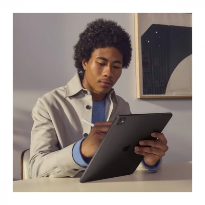 11-inch iPad Pro Wi-Fi + Cellular 512GB Standard Glass - Space Black (M5)