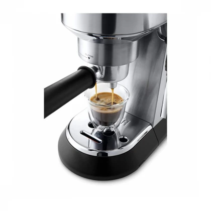 Aparat za espresso kafu DeLonghi EC.685.M