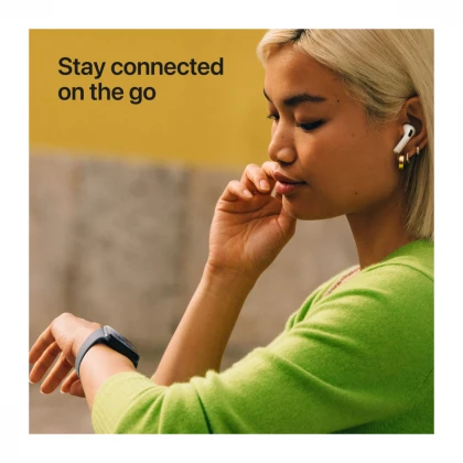 Apple Watch SE 3 GPS 40mm Starlight Aluminium Case with Starlight Sport Band - S/M