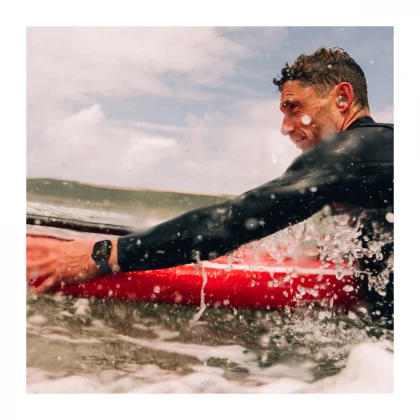 Apple Watch Series 10 GPS 42mm Rose Gold Aluminium Case with Plum Sport Loop