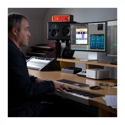 Mac Studio M4 Max sa 14-jezgarnim CPU-om, 32-jezgarnim GPU-om, 36GB objedinjene memorije i 512GB SSD-om