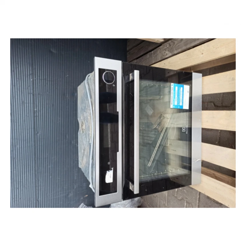 Outlet Ugradna rerna EOB8851AOX